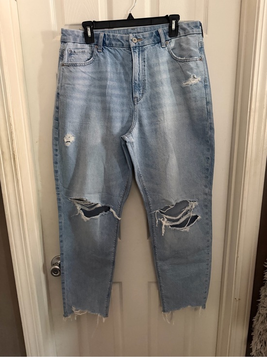 American Eagle Outfitters Denim - American Eagle Distressed Light Wash Mom Jeans